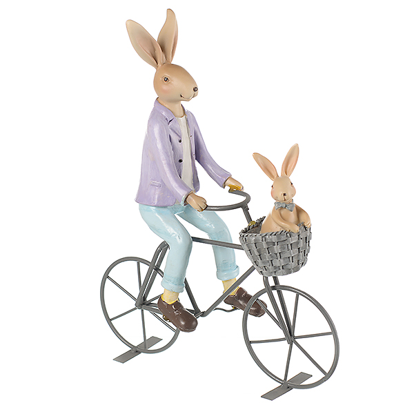 Кролик 7 лет. Кролик на велосипеде фигурка. Кролики на велосипеде статуэтка. Семья кроликов статуэтка. Фигурка зайцы на велосипеде.