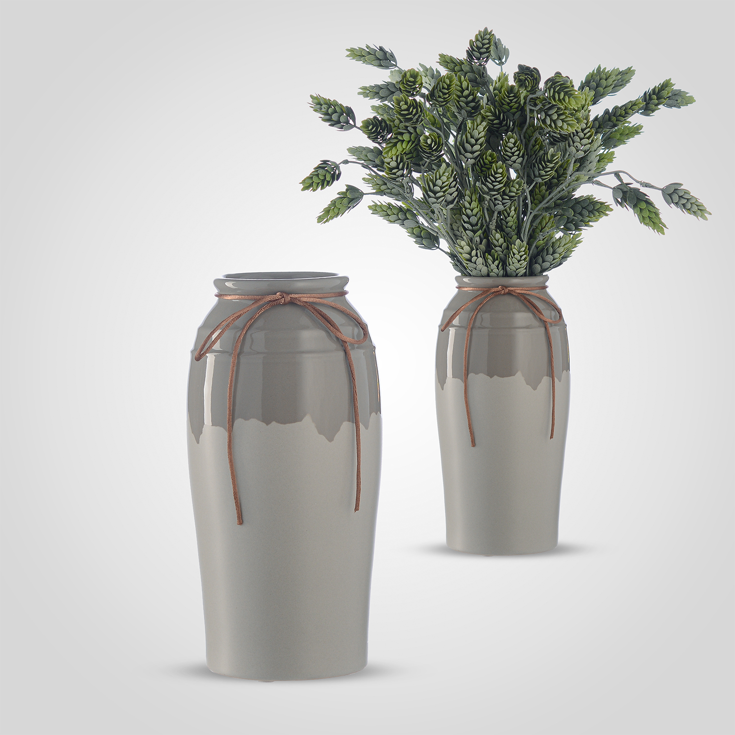 Светло серые вазы. Ваза керамическая серая. Светло серая ваза. Керамическая ваза для Икебаны. Вазы керамические серая.